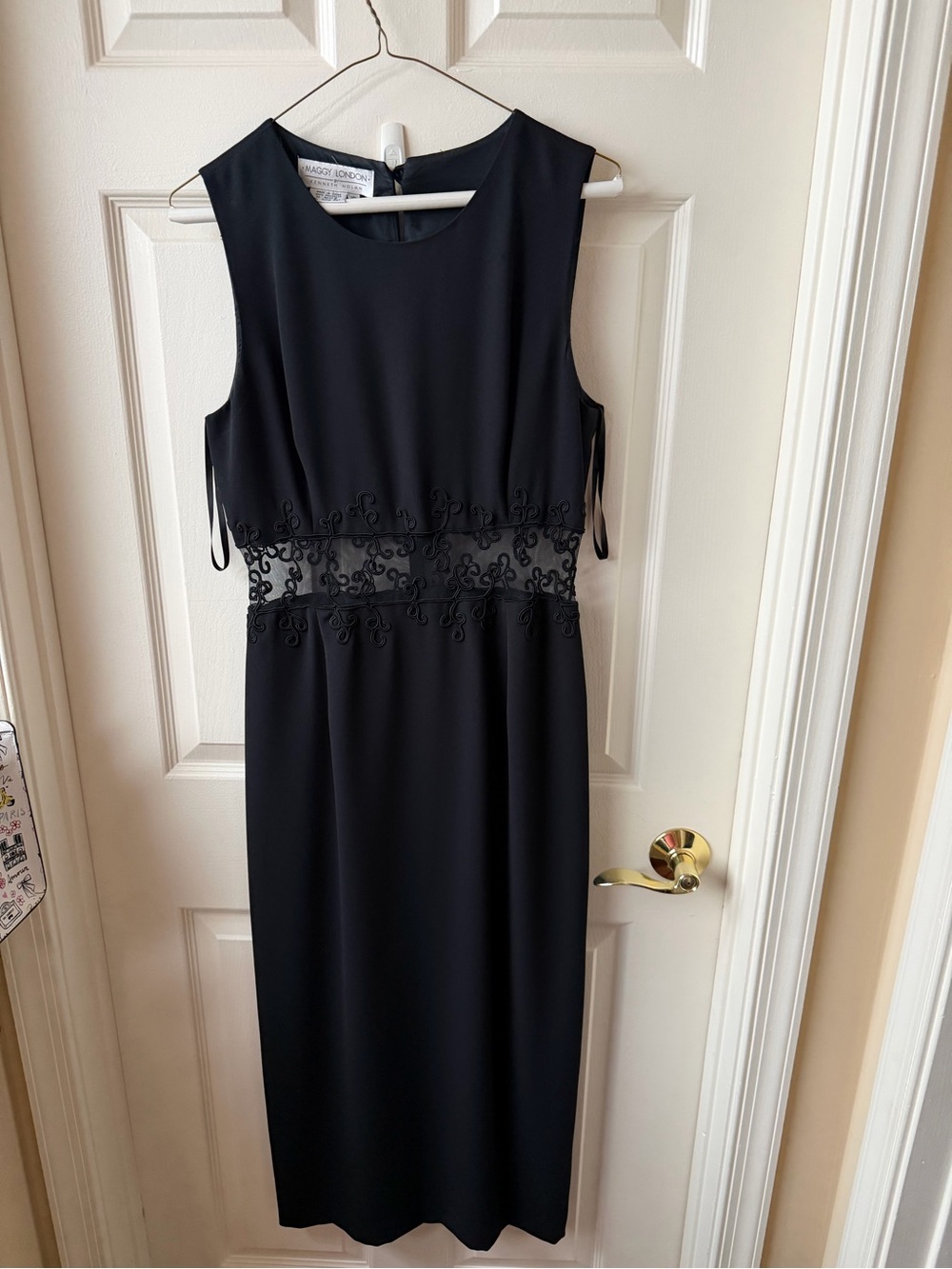 Maggy London Black Sleeveless Midi Dress with Lace Waist